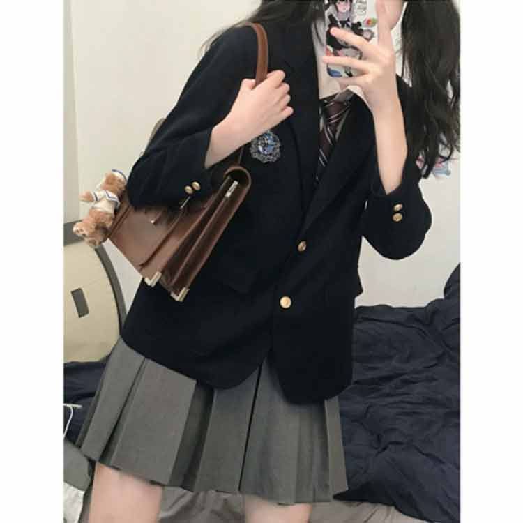 女子学生制服