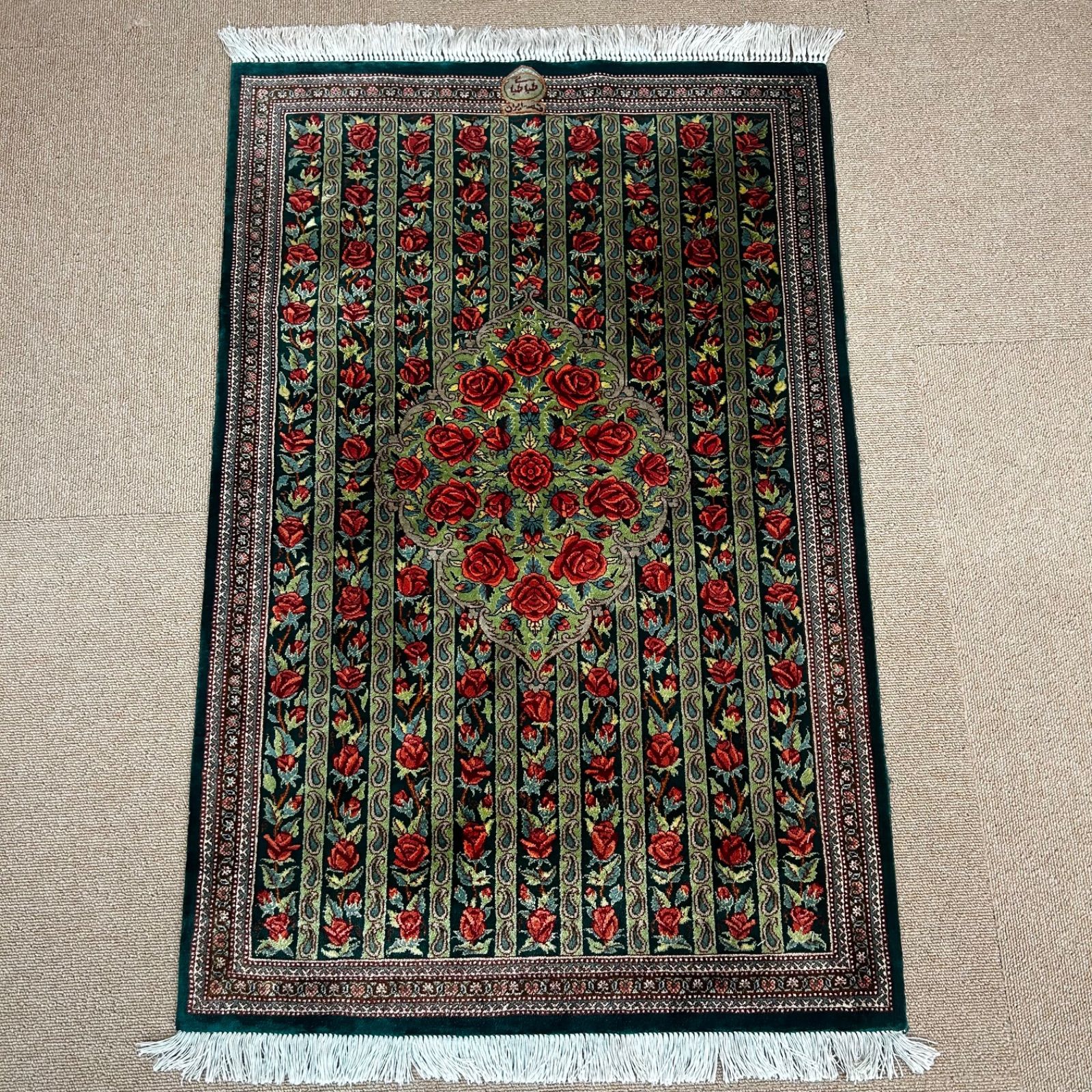 Y2336-1 パキスタン絨毯 ウール 手織 98×147㎝ 工房サイン入り Y2336-1