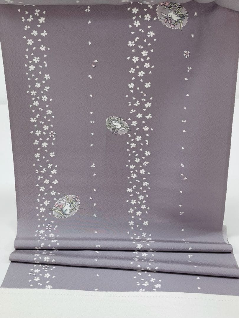 小紋 縦柄 兎 桜 紋意匠 正絹 反物 - メルカリ