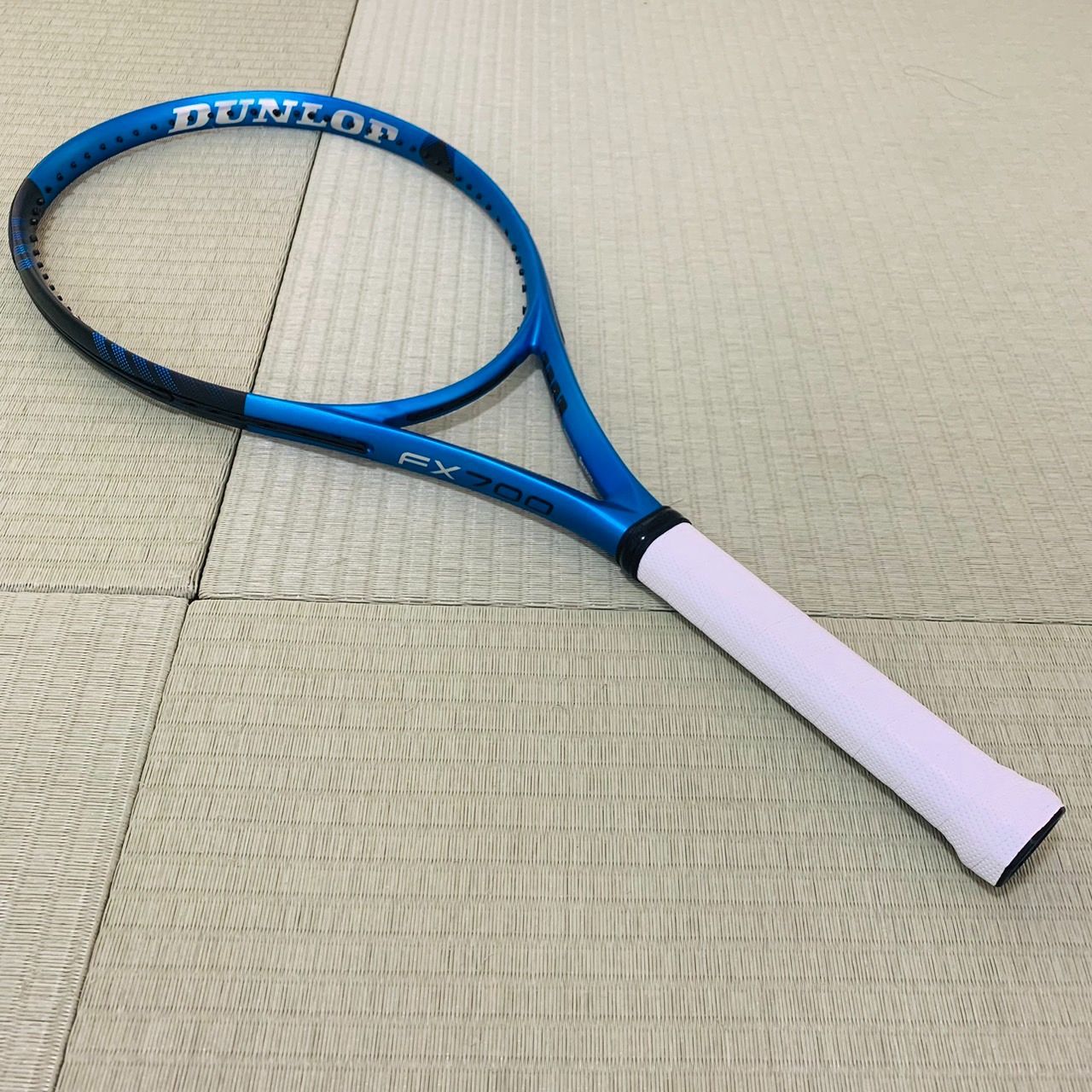 新品同様_2023モデル】硬式テニス ダンロップ FX700 G1 275g - メルカリ