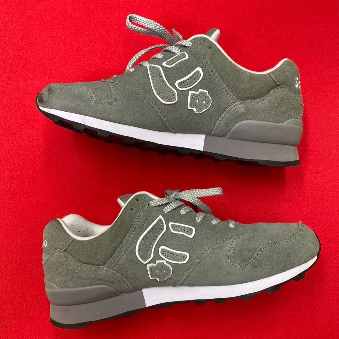 【美品】viaSANGACIO グレー スエード スニーカー via SANGACIO にゅ～ず『MOON GRAY』新製品 サンガッチョ 23 5cm
