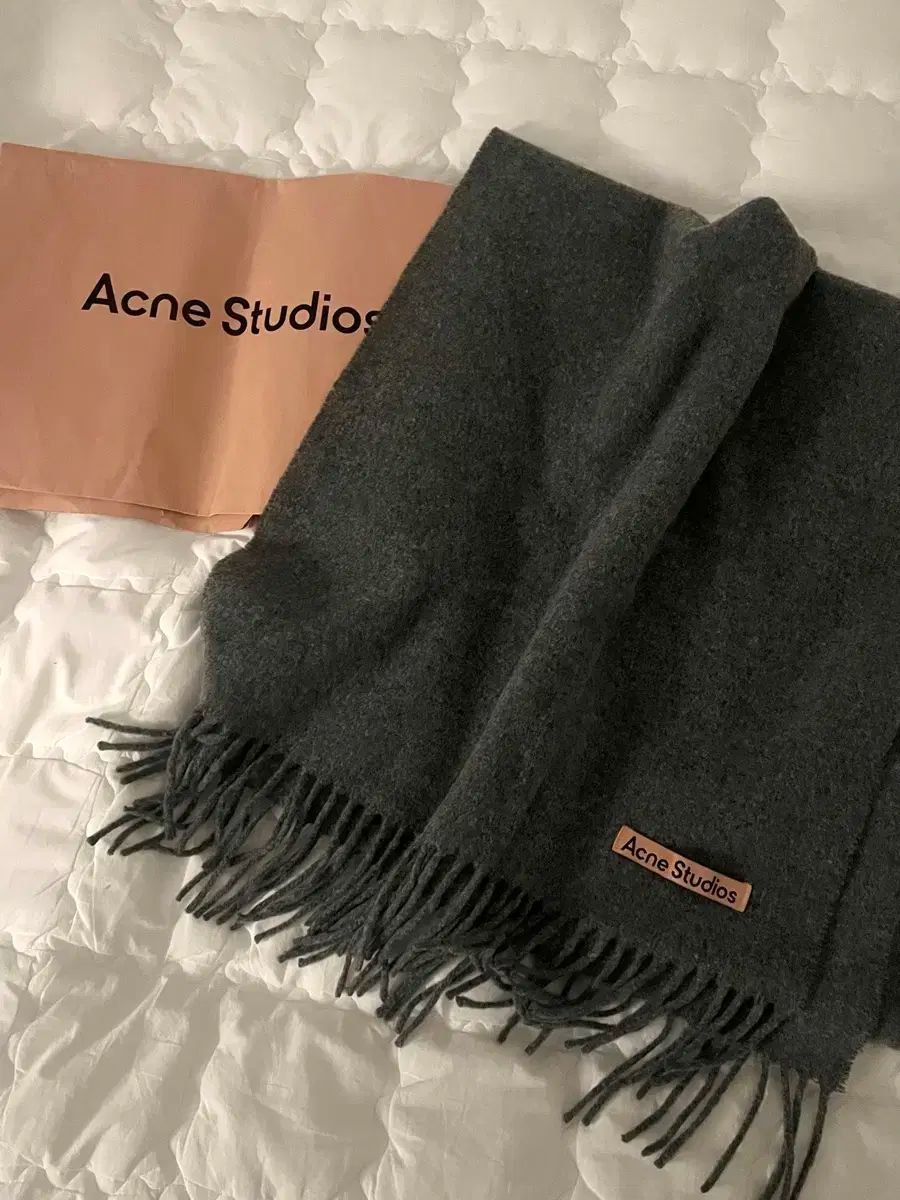 大注目！ Acne Studios アクネストゥディオズ スタジオ マフラー ナロー メランジ グレー