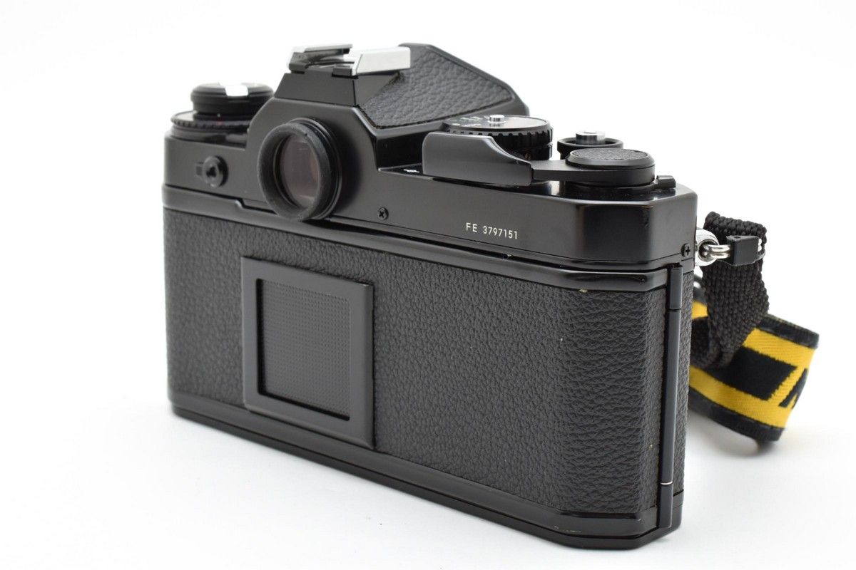 美品】モルト交換済み Nikon FE フィルムカメラ ブラック 【公式通販】