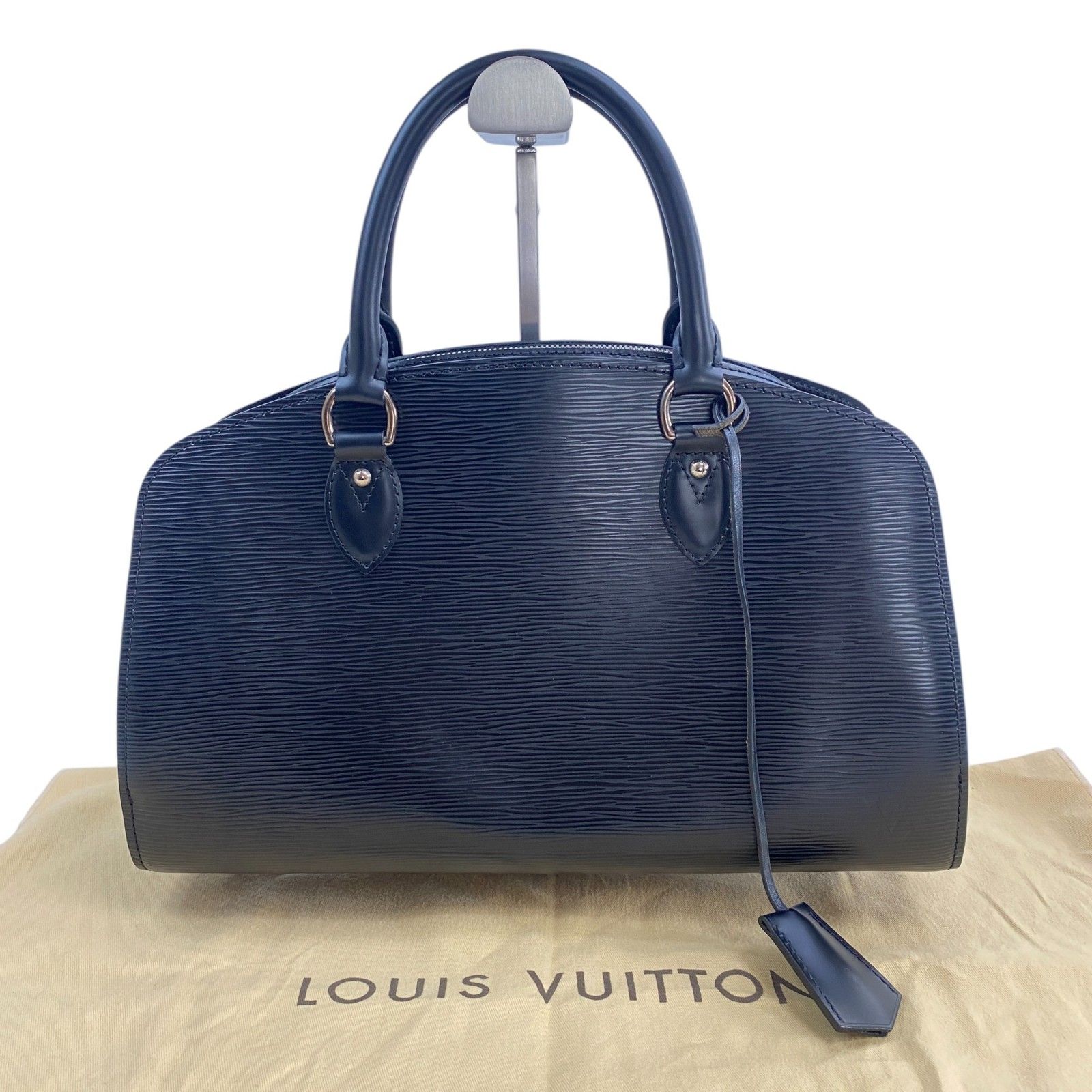 未使用 ルイ ヴィトン LOUIS VUITTON レディース エピ ポンヌフPM