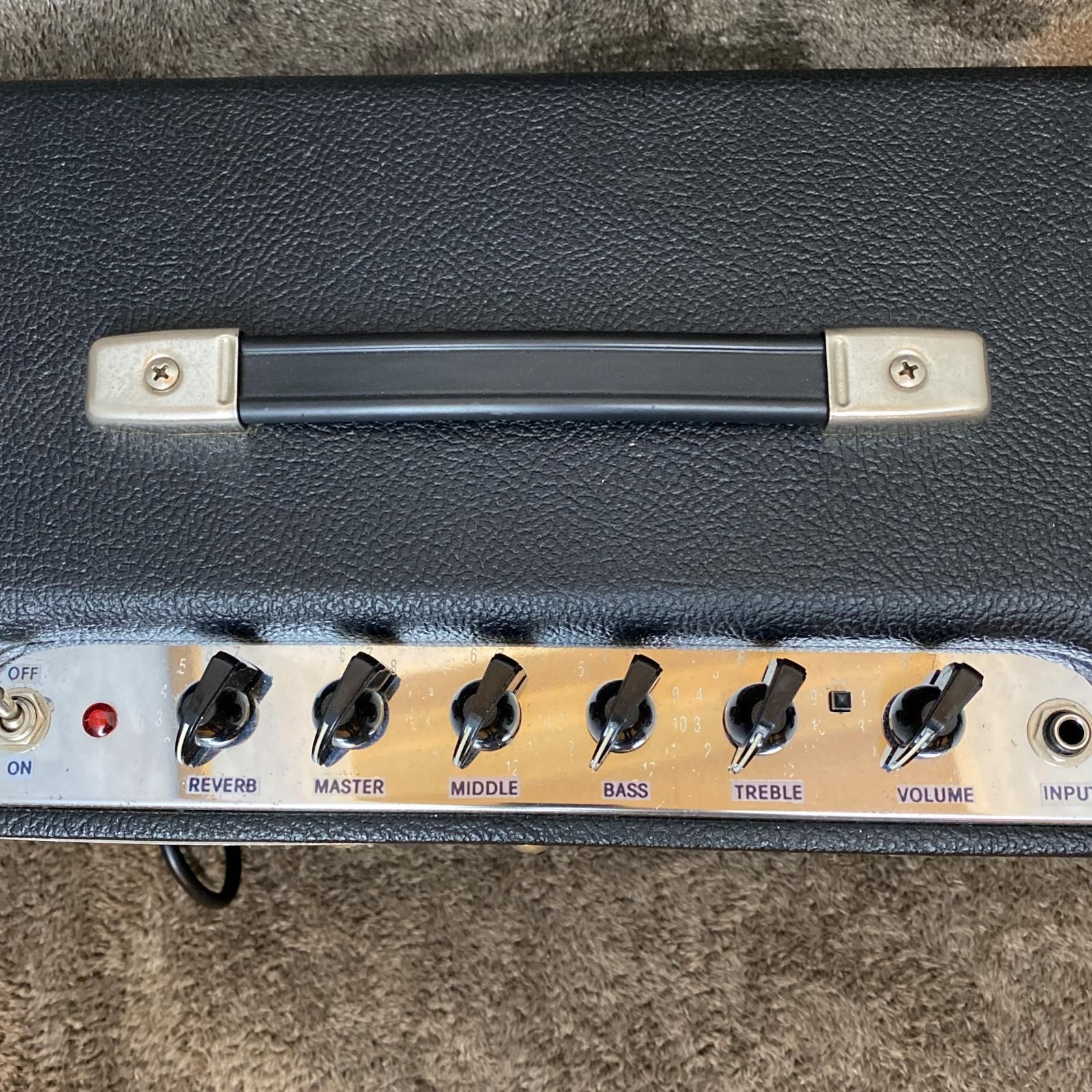 尾張小牧店】【楽器】 中古 Fender | フェンダー アンプ Blues