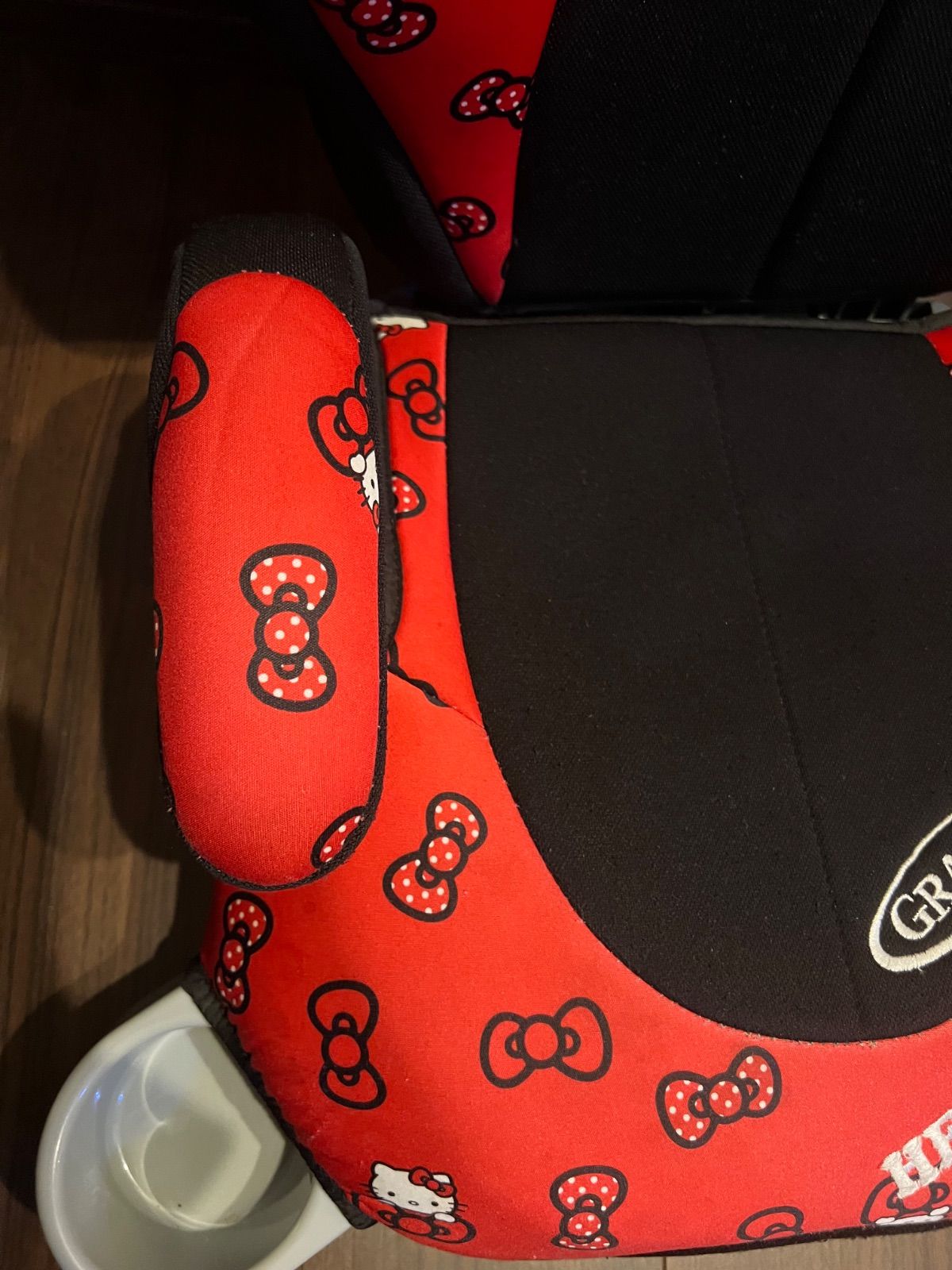 GRACO ジュニアプラスDX ハローキティ コラボ ジュニアシート - メルカリ