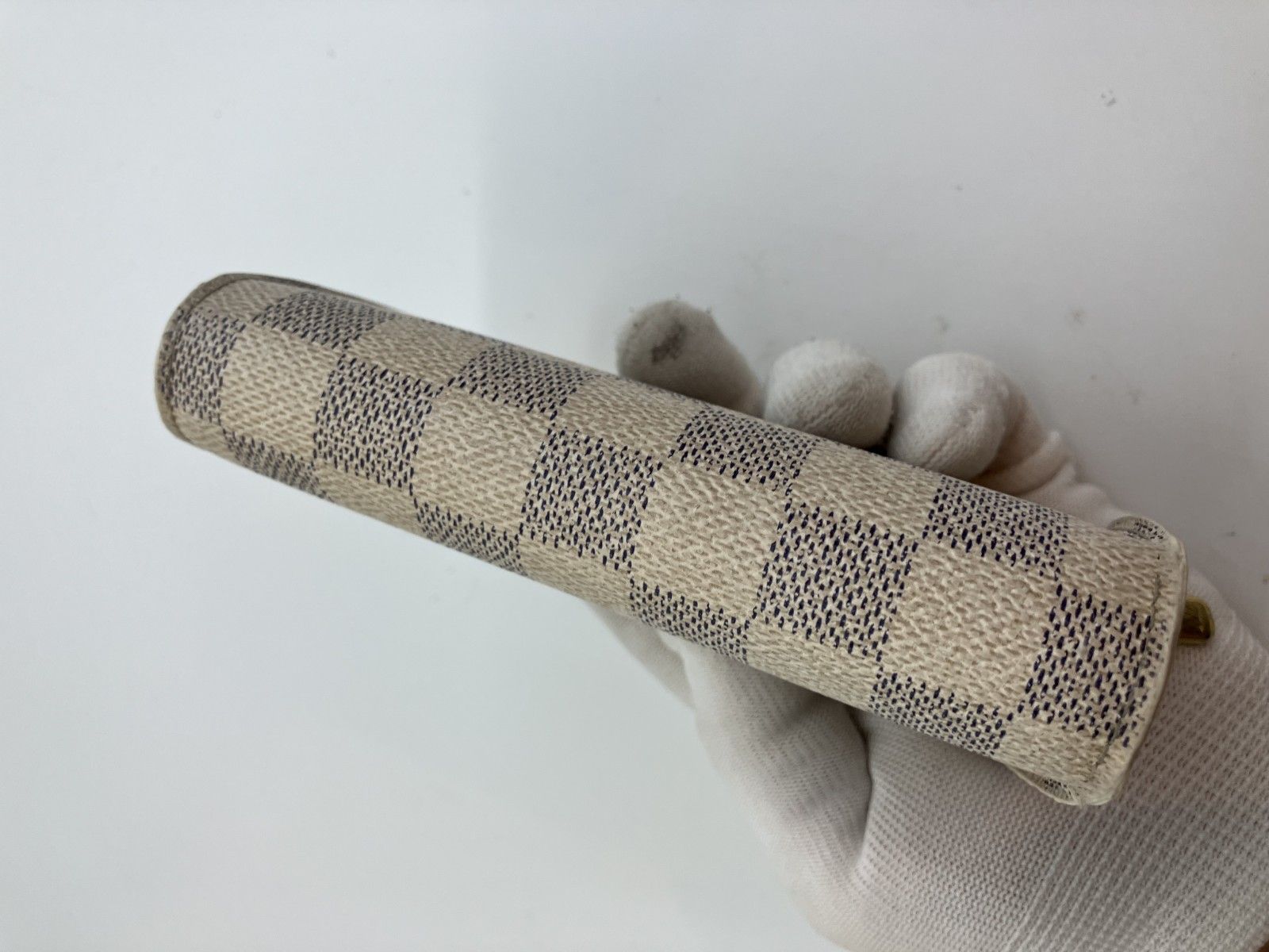 ルイヴィトン ダミエアズール 白 2つ折り財布コンパクト 14×9cm