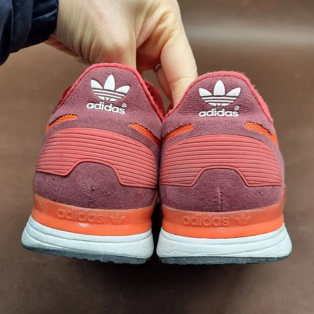 adidas(アディダス) オリジナル zx700 レディーススニーカー 225