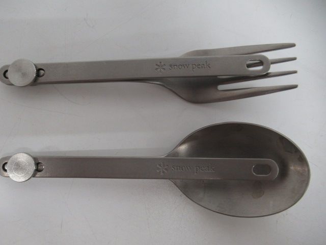 【送料無料】 snow peak チタンロングスプーン ＆ チタンロングフォーク キャンプ テント タープ 038099003 特売品期間限定。