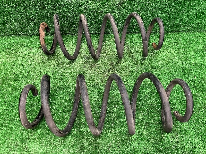 ヴィッツ NSP135 リアスプリングセット ジュエラ 4WD 48231