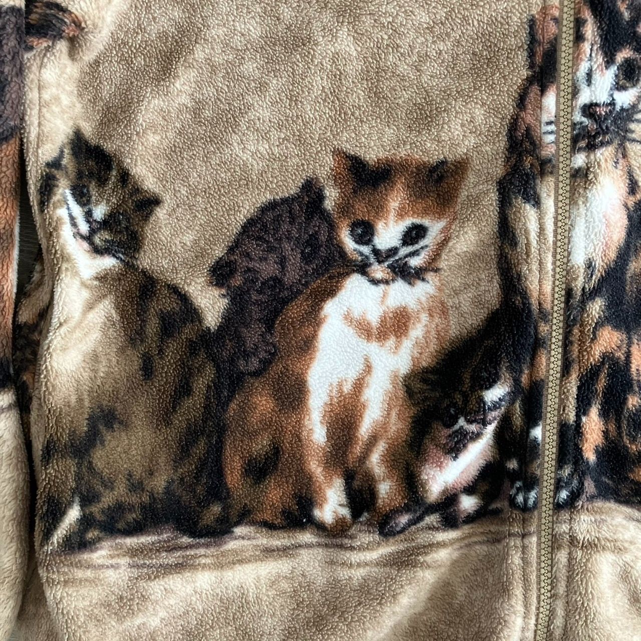 あのちゃん 着用 キャット 猫柄 フリースジャケット M - メルカリ