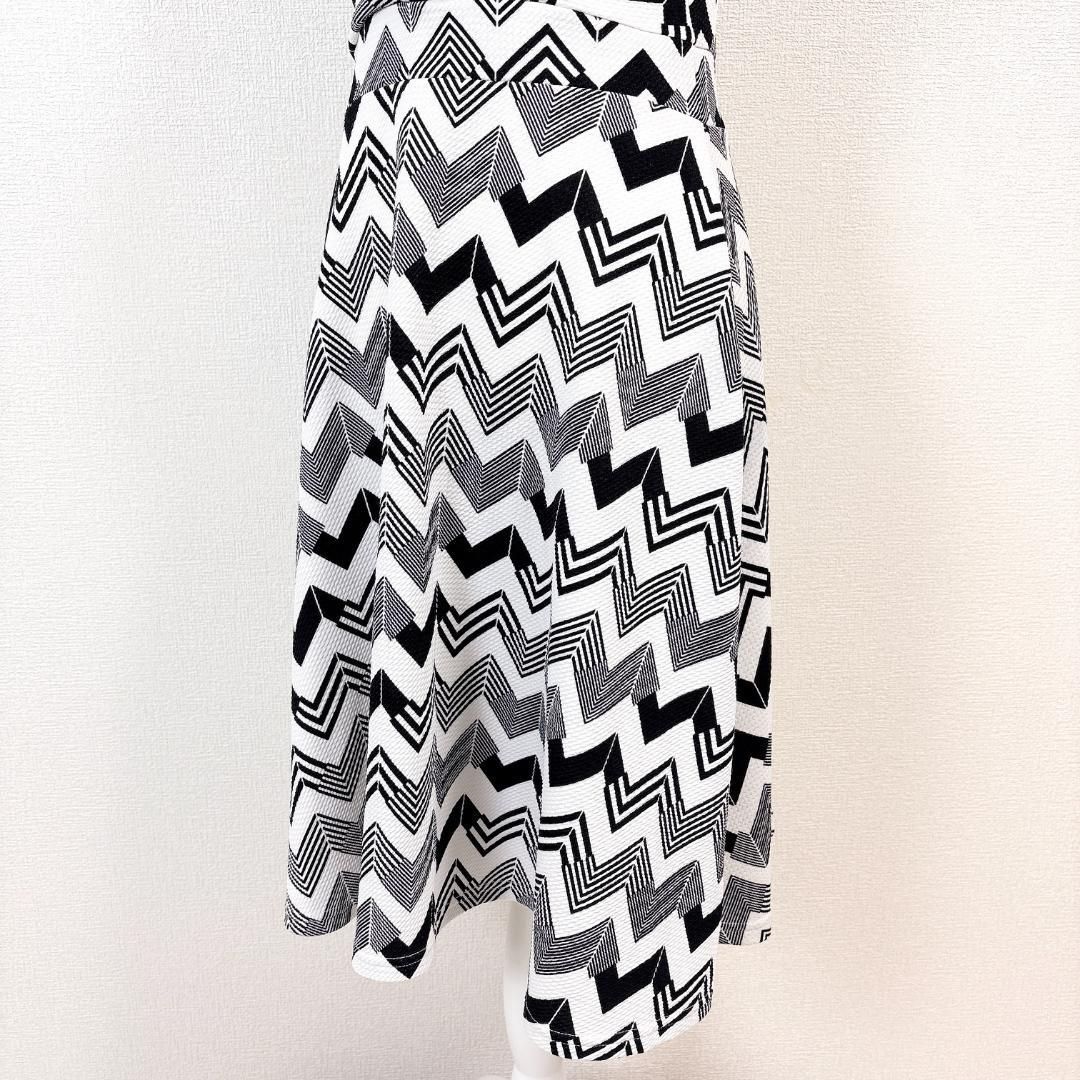 白×黒 ギザギザ総柄