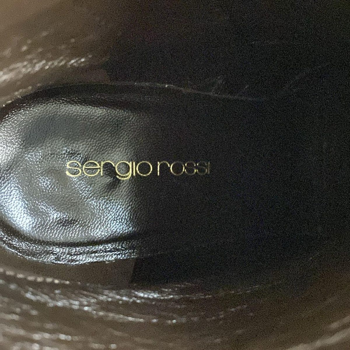 ダークブラウン