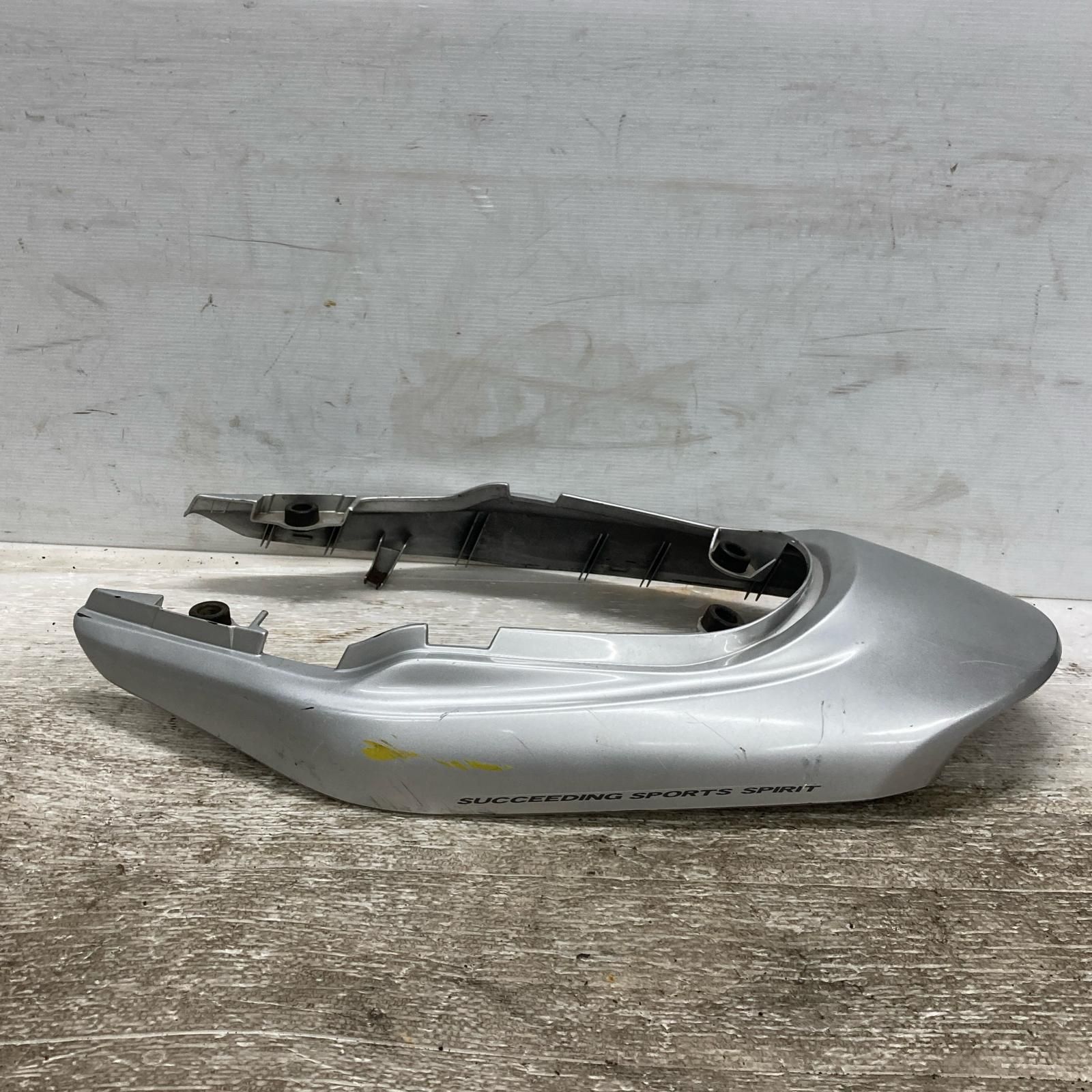 SUZUKI バンディット250 GJ77A テールカウル スズキ