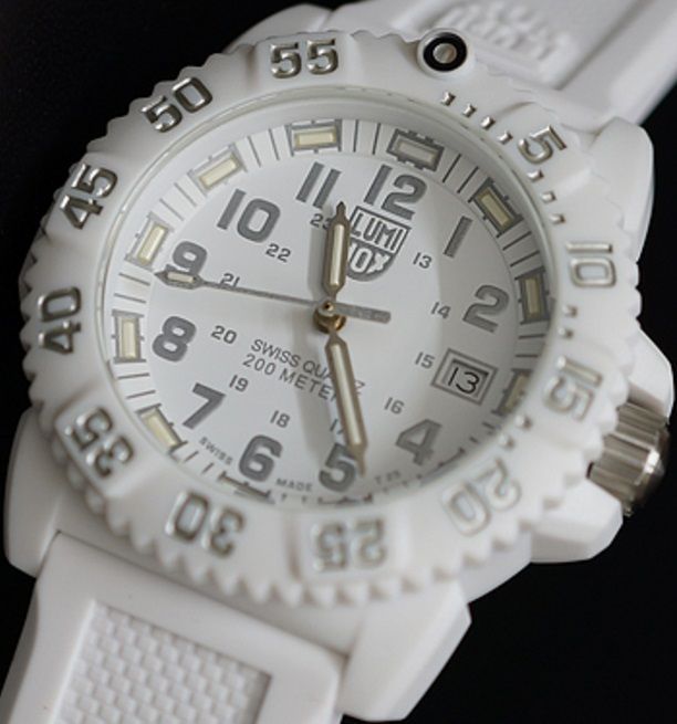 純正品 腕時計 レディース ルミノックス クォーツ ケース幅40mm SEA ネイビーシールズカラーマーク7050 ポリウレタンベルト ホワイト/ホワイト色 Luminox 17887057WO
