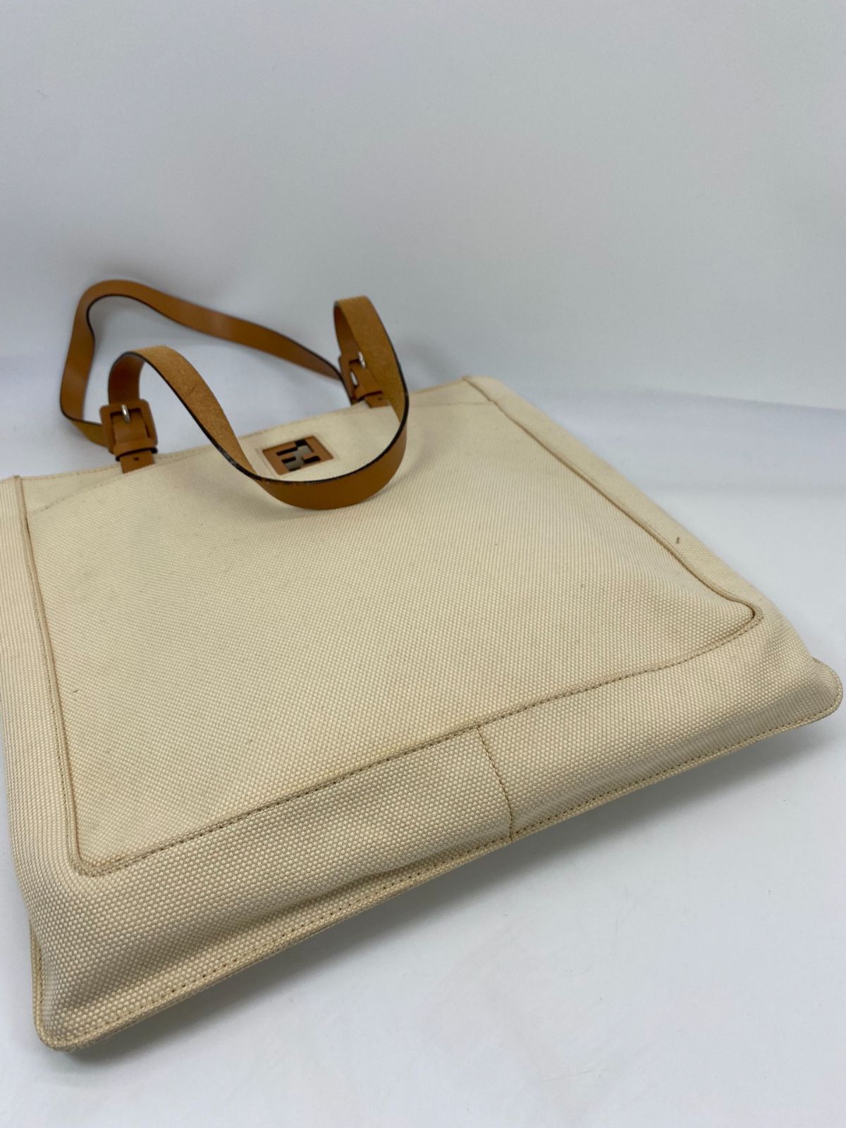 FENDI フェンディ ショルダーバッグ FFロゴ キャンバス 管理番号：6444 FENDI フェンディ ショルダーバッグ FFロゴ キャンバス 管理番号：6444