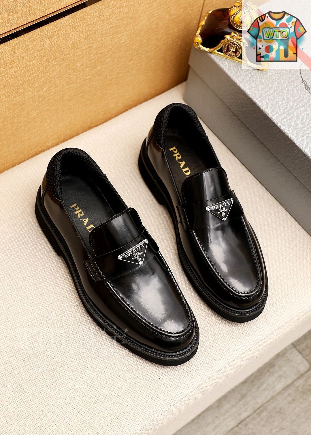 最新作 プラダPRADA レザー スニーカー