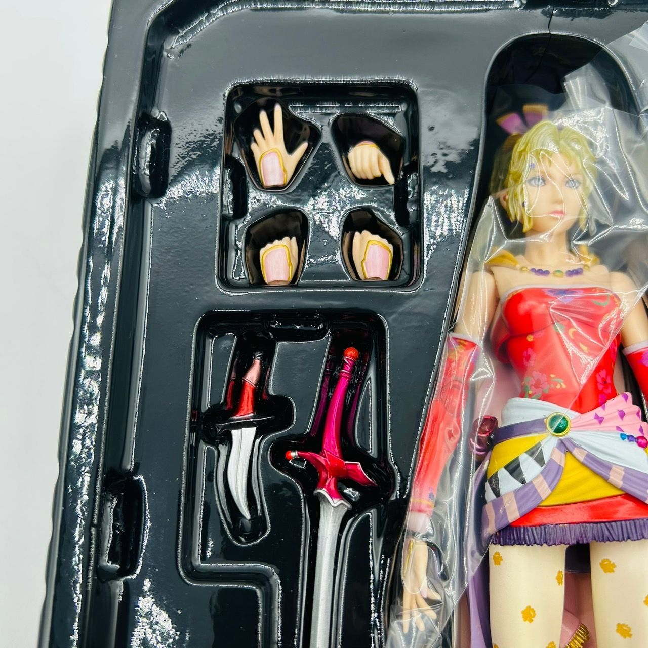 DISSIDIA FINAL FANTASY PLAY ARTS改 ティナ・ブランフォード (完成品) - ホビーサーチ ロボット・特撮