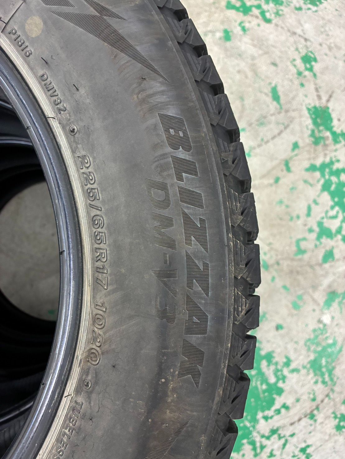 BRIDGESTONE BLIZZAK