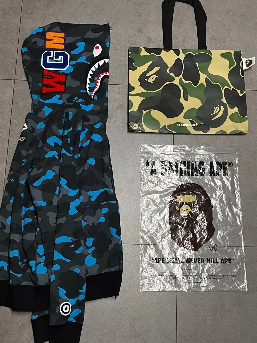 級 ベイプ ヘリノックス シャーク フーディー ジップアップ