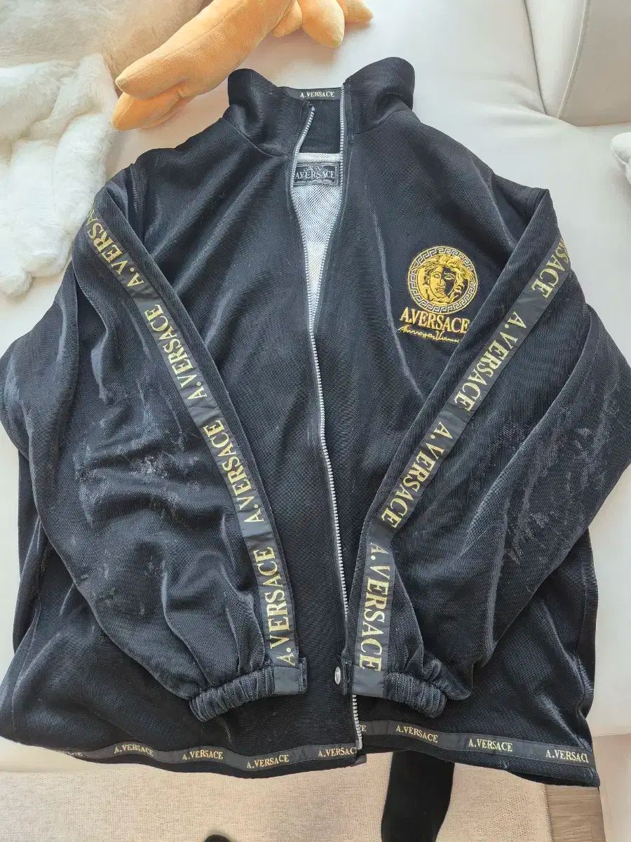 【雷市場（ポンジャン）商品韓国直送】Versace(ヴェルサーチェ) ジャケット L サイズ ( 105 110 ）