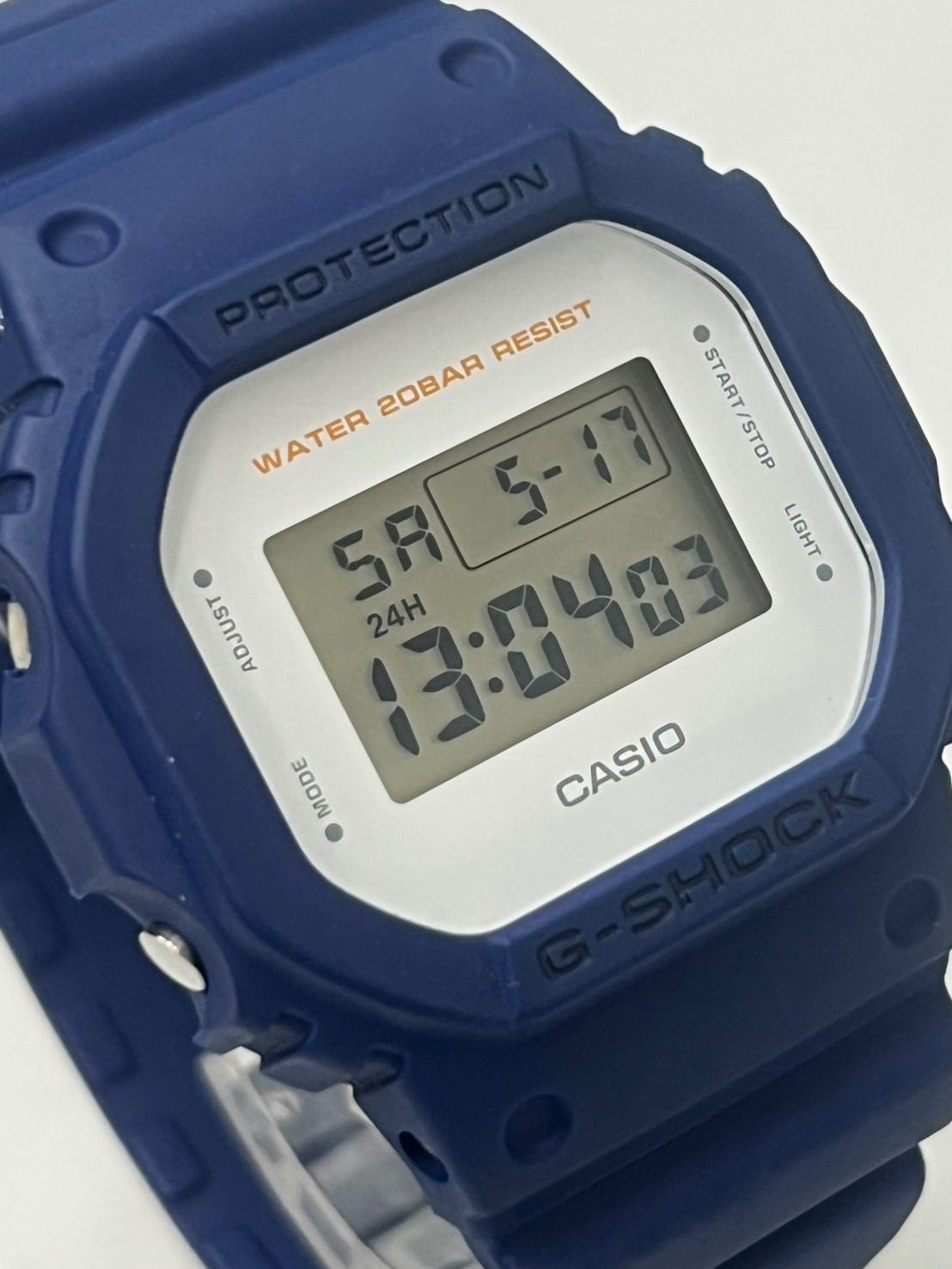 【電池交換済】G-SHOCK スクエアケース ネイビー DW-5600M-2JF 電池交換済】G-SHOCK G-ショック スクエアケース ネイビー DW