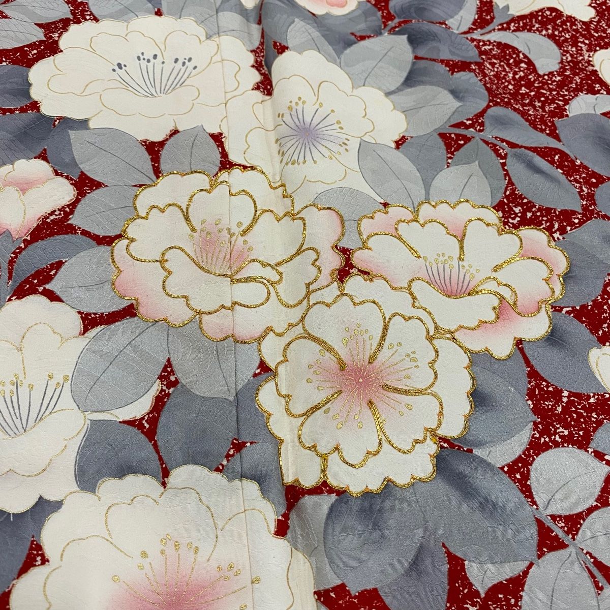 専用美品 振袖 深緑 百合 金彩加工 身丈161cm 成人式 結婚式 正絹 専用美品 振袖 深緑 百合 金彩加工 身丈161cm 成人式 結婚式 正絹