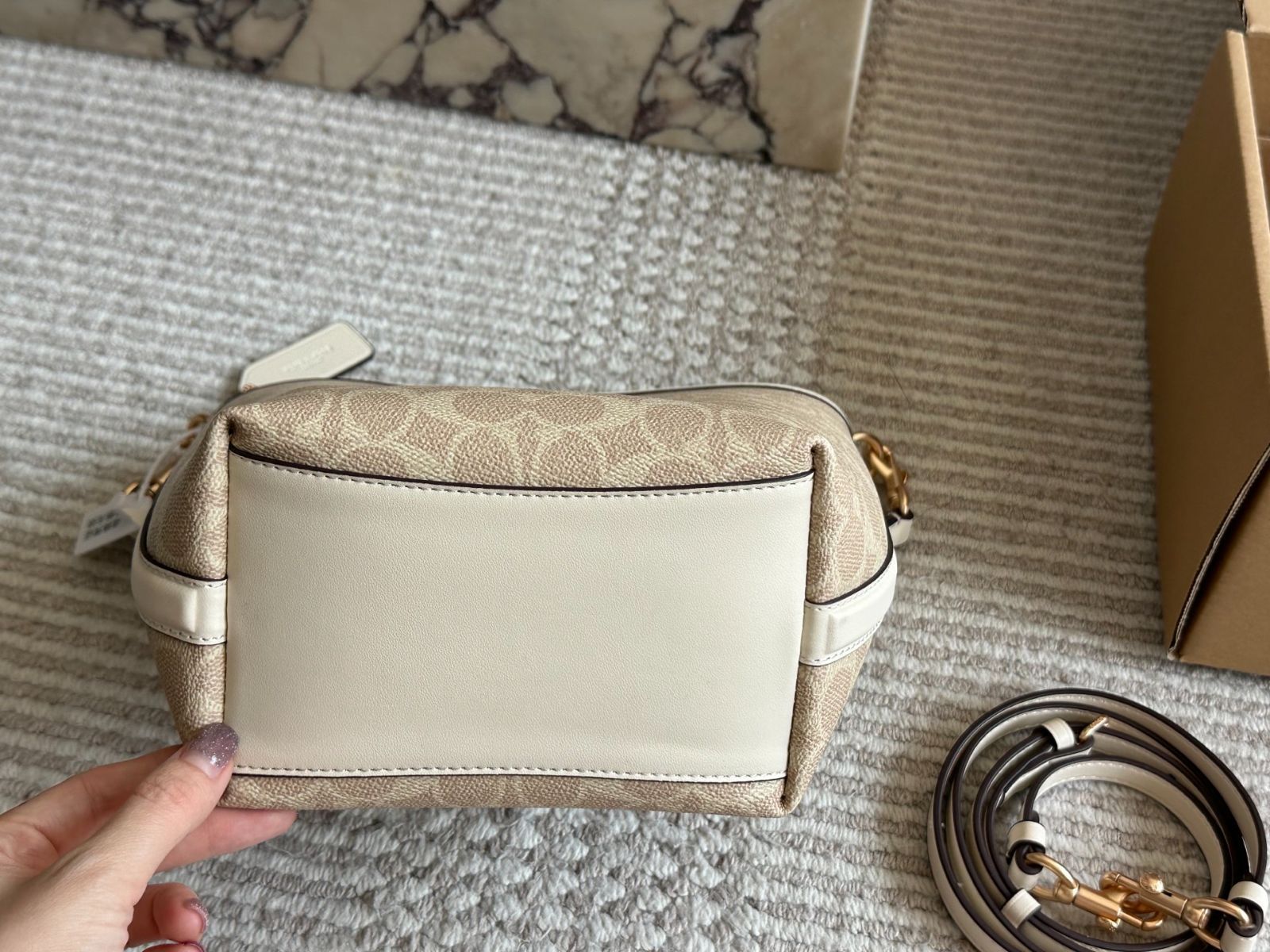 124】ラバースタンプ 扇でかくれんぼ ブラウニー お品書き一覧