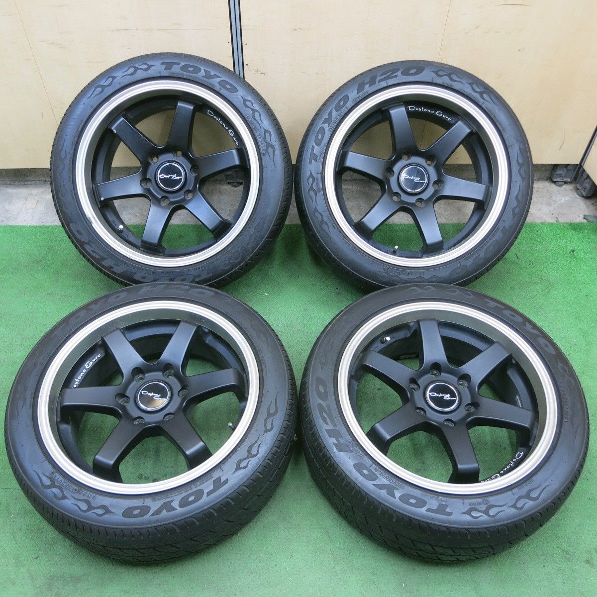 バリ溝 9分 Datona Euro JDM-D61 225|50R18C 107|105R トーヨー H20 デイトナユーロ 18インチ PCD139.7|6H 5042907ナノ