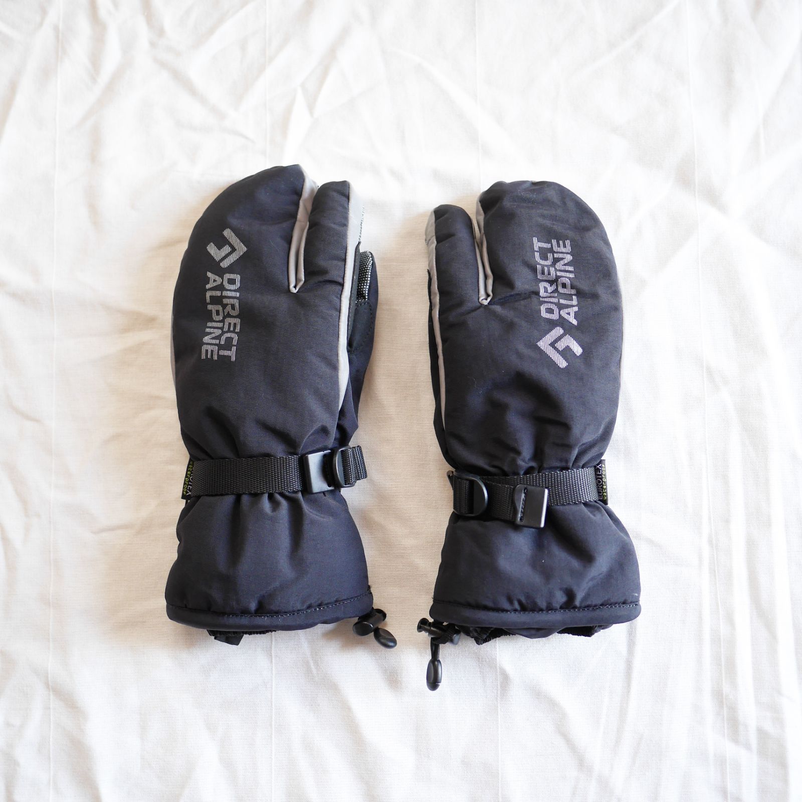 DIRECTALPINE ダイレクトアルパイン WALLIS 1.0 ウォリス black XL サイズ ブラック グローブ 登山 ハイキング チェコ アウトドア ストレッチ 手袋 クライミング バックカントリー 3 フィンガー 中綿