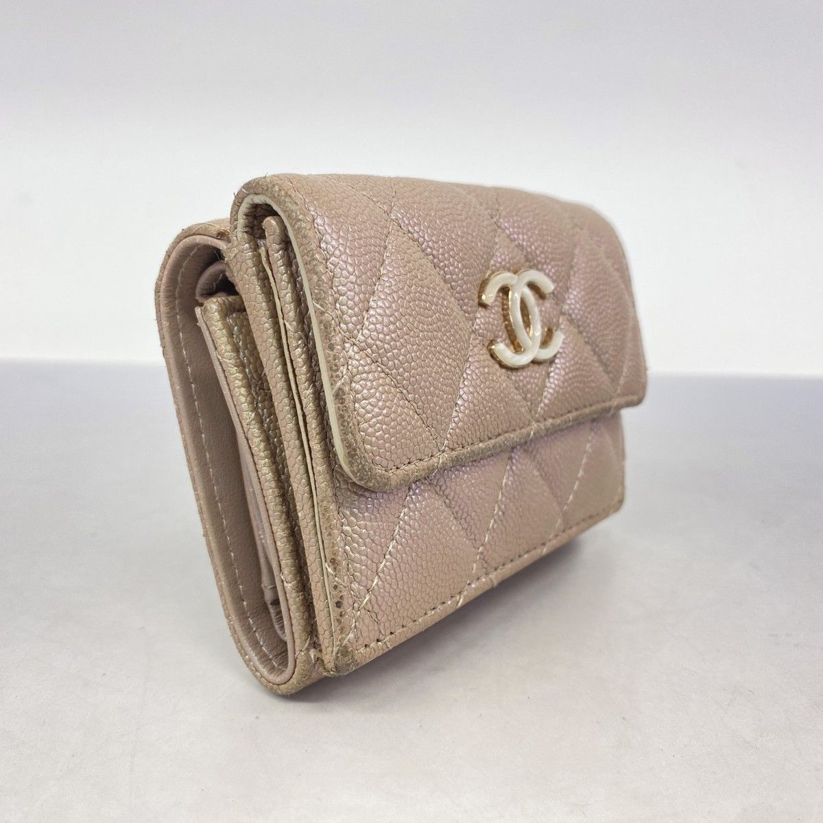 5mc3780 シャネル 三つ折り財布 マトラッセ キャビアスキン ピンクシルバー シャンパンゴールド金具 レディース
