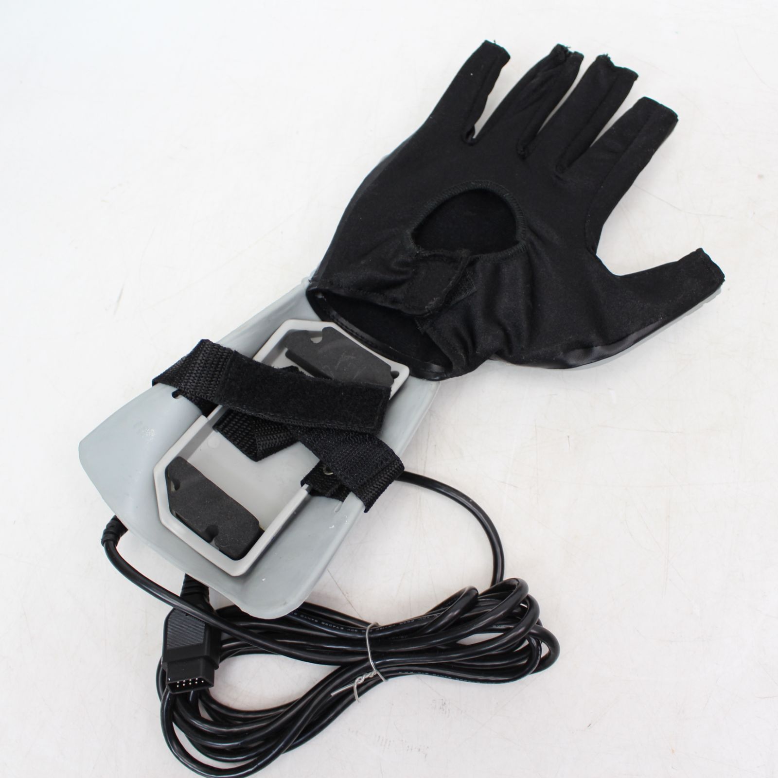 POWER GLOVE