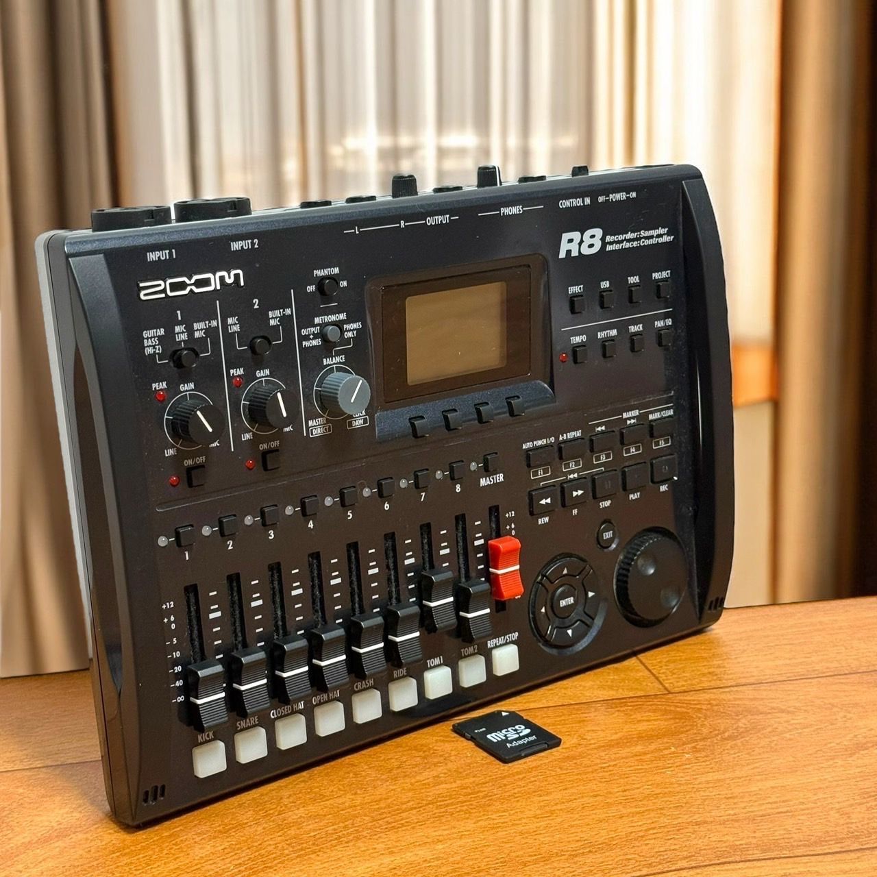 ☆送料無料 美品 ZOOM ズーム R8 マルチトラックレコーダー 2