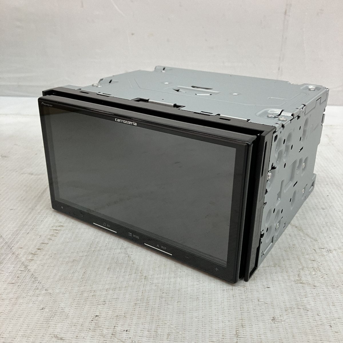 Pioneer AVIC-RZ822-D カーナビ 楽ナビ 7V型 carrozzeria