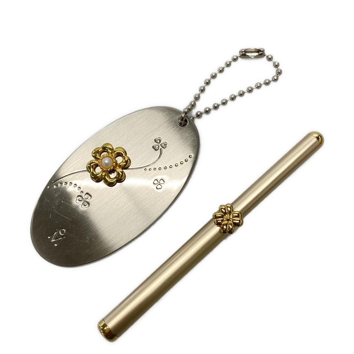 mikimoto ミキモト 小物 - シルバー×ライトピンク×ゴールド ミラー×1点|リップブラシ×1点|リボン|フラワー 花 |クローバー