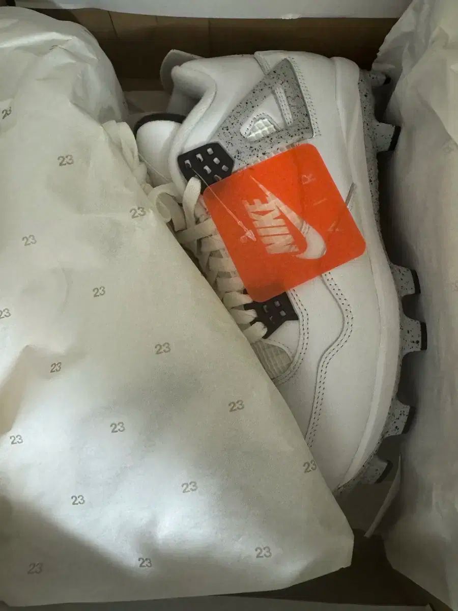 ジョーダン 4 野球シューズ ポイントシューズ 270