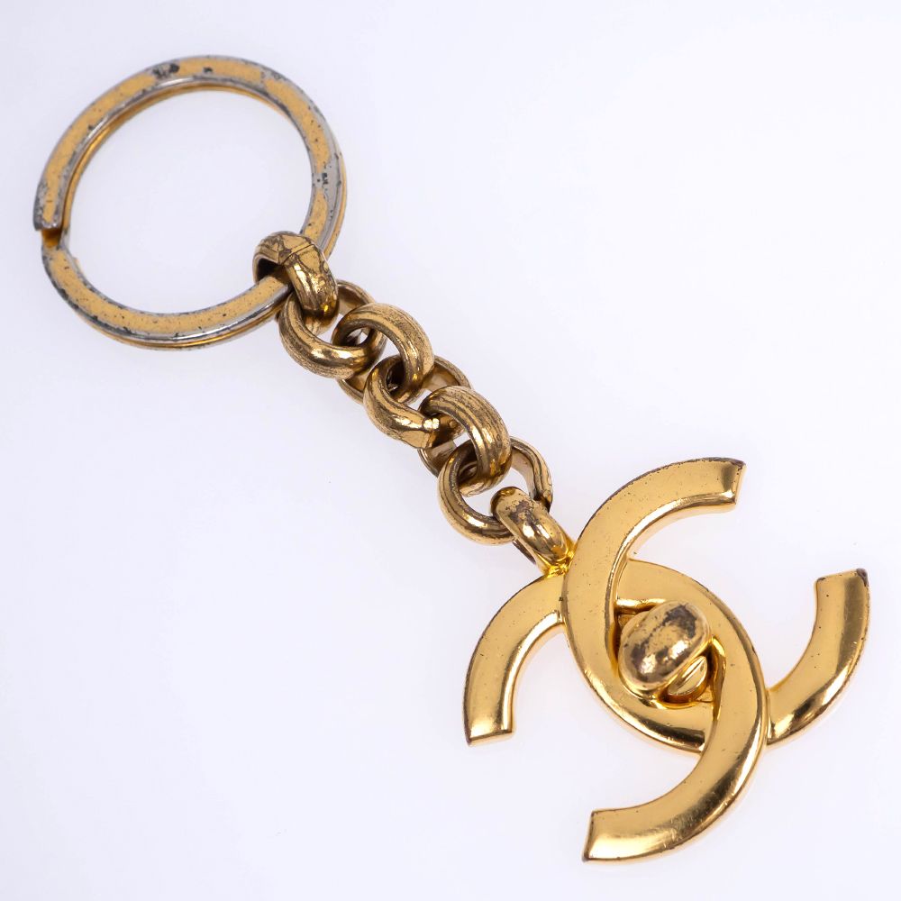 名東】CHANEL シャネル 96P キーホルダー COCO ターンロック