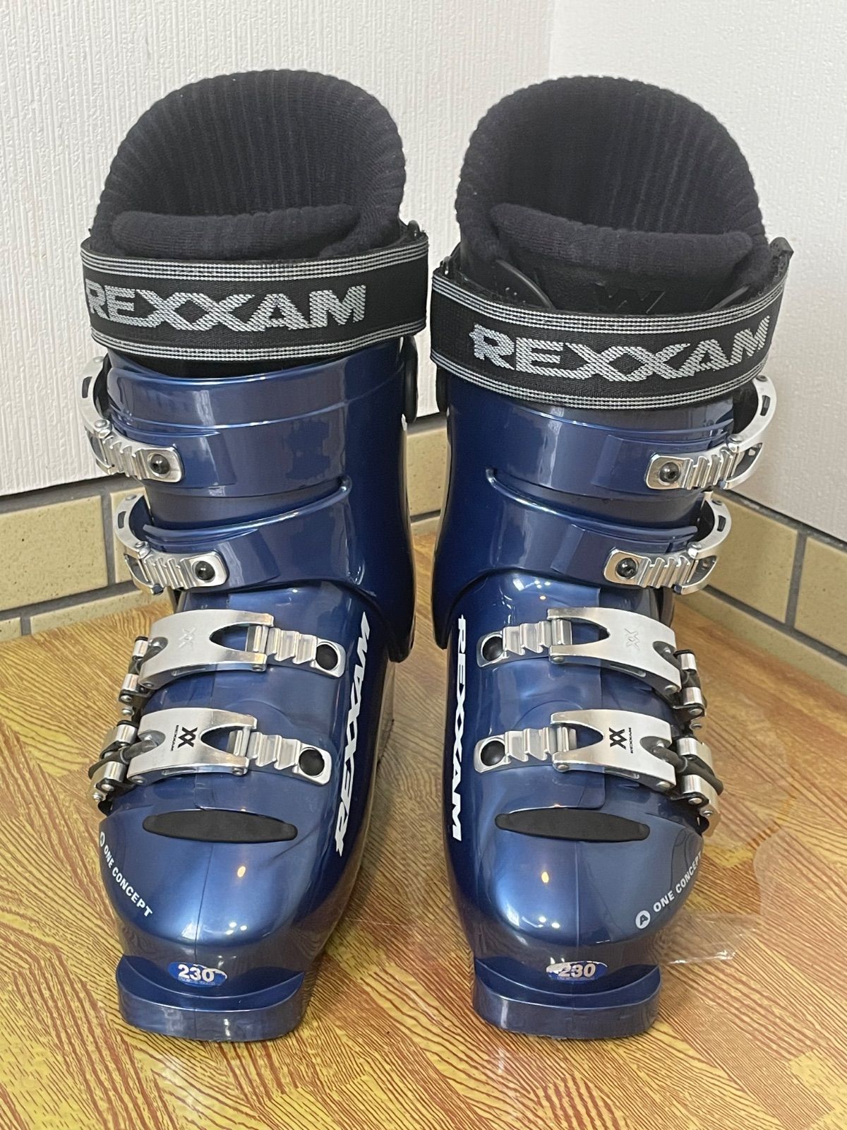 87 スキーブーツ