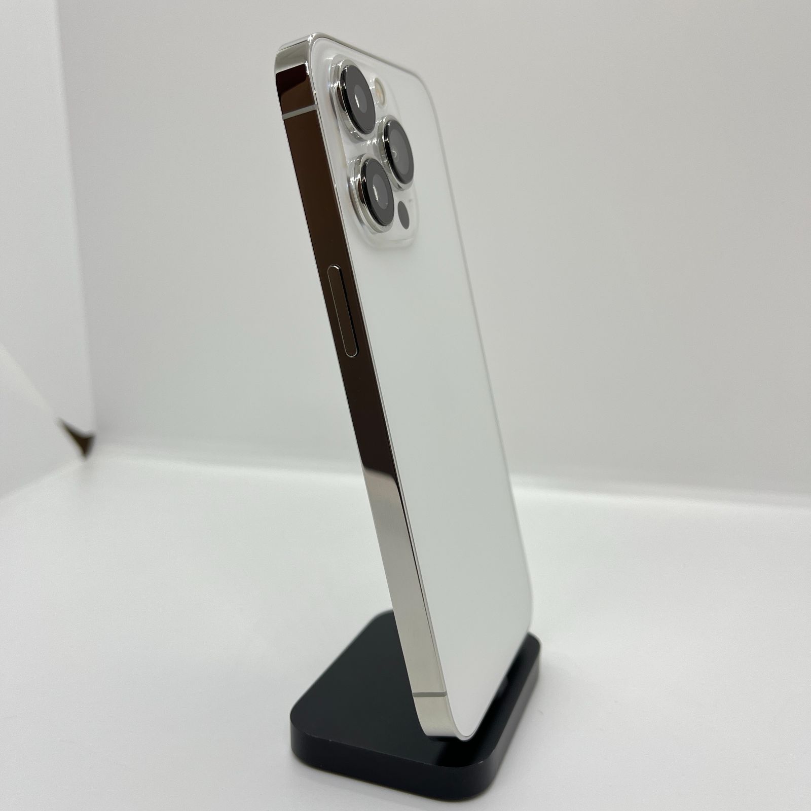 バッテリー最大容量100％】iPhone13Pro 256GB シルバー【SIMロック解除 