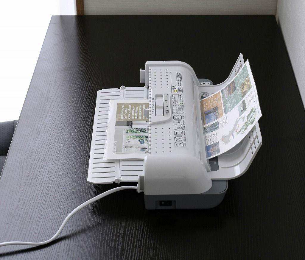 アイリスオーヤマ ラミネーター A4対応 150μm対応 ウォームアップ 温度調節機能付き ホワイト グレー LTA42W IRIS OHYAMA SKLAD-KIRPICHA_RU