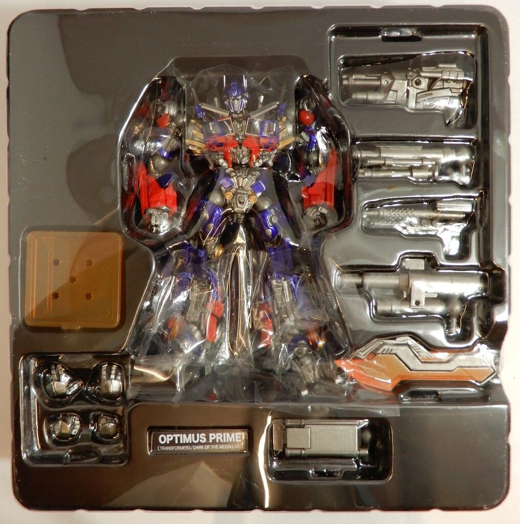 【極美品】特撮リボルテック LR-049 オプティマスプライム レガシーOFリボルテック/特撮リボルテック】 LR-049