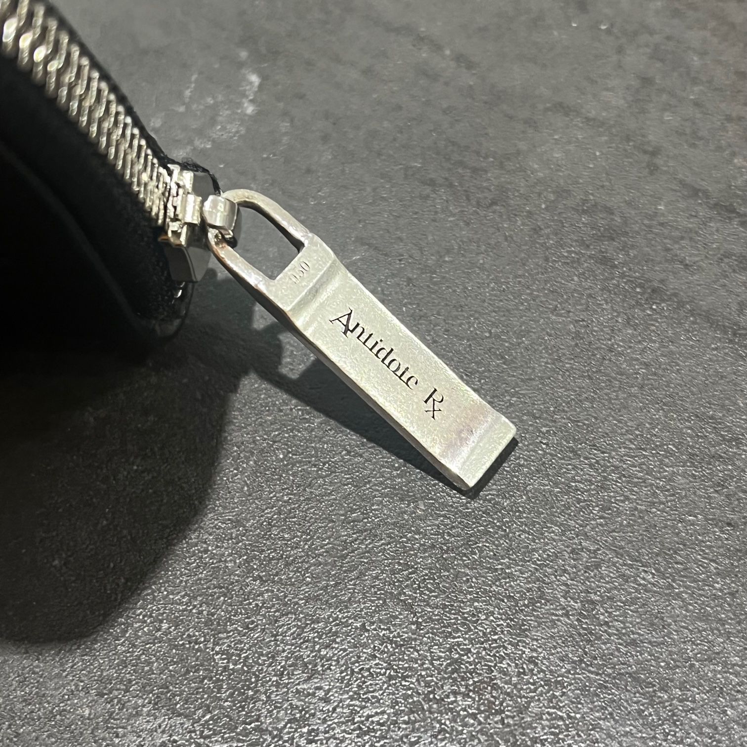 ANTIDOTE BUYERS CLUB ラウンドジップウォレット展示会限定