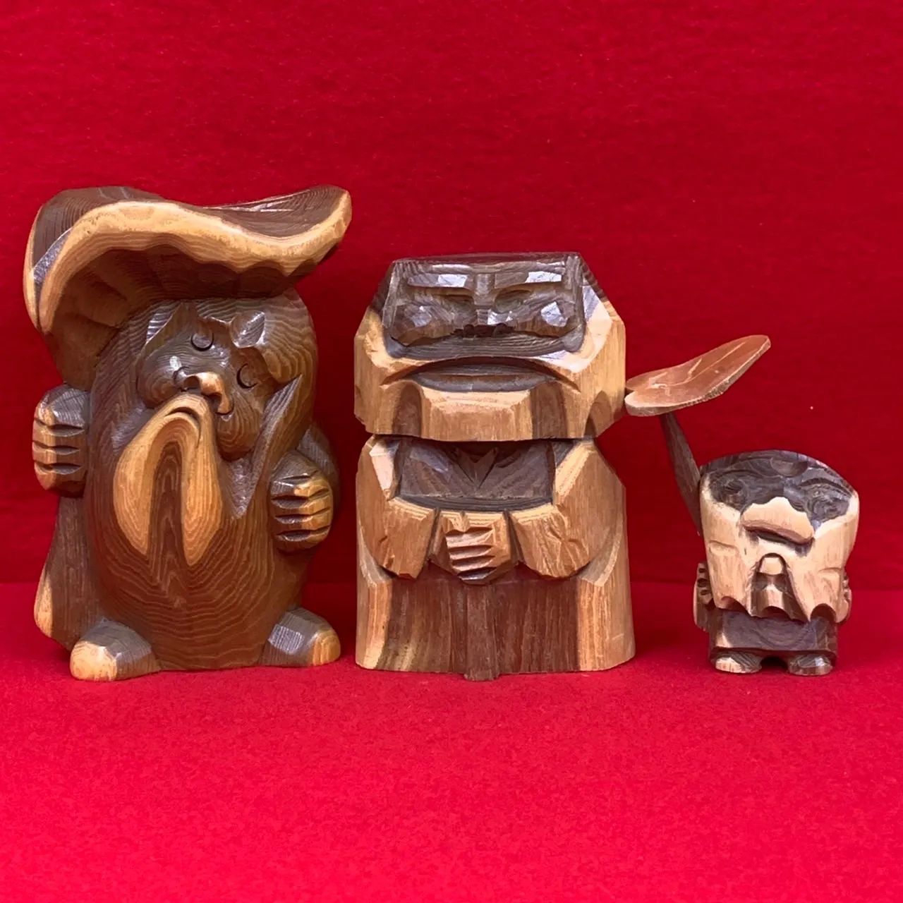 アイヌ 木彫り 妖精 コロポックル 2個・ニポポ 1個 工芸品 郷土玩具 N