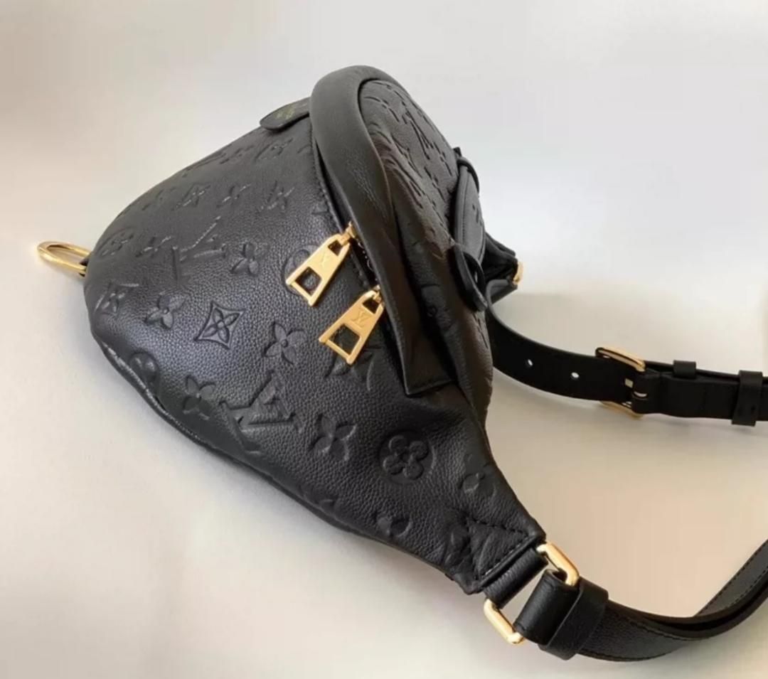 ブラックのスタイリッシュなショルダーバッグ-WTO輸入2