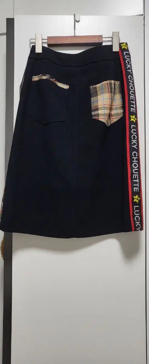 ラッキーシュエトゥ フ CHECK スカート 55