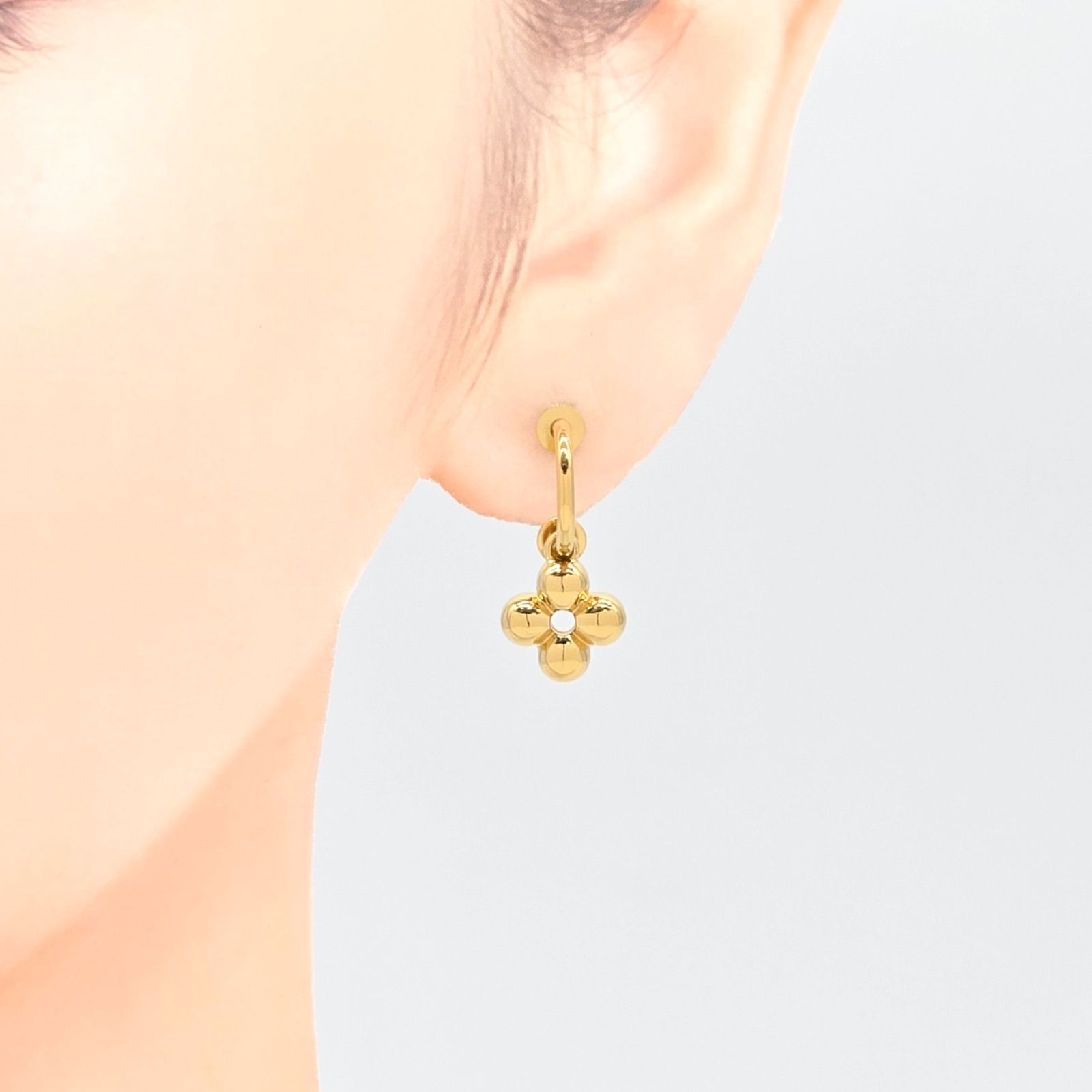 Louis　Vuitton　フラワーモチーフゴールドピアス LOUIS VUITTON(ルイヴィトン) Earrings LV Flower Gram ピアス