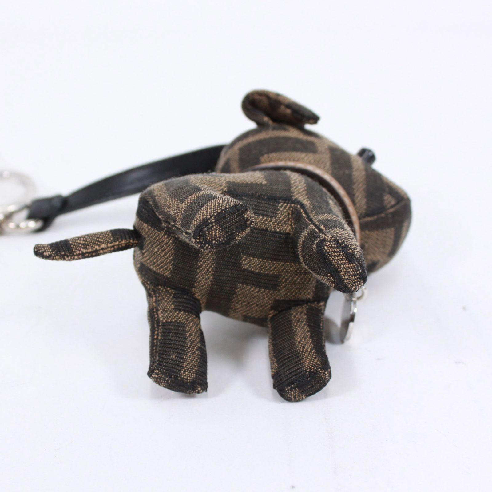 FENDI フェンディ】チャーム キーホルダー ズッカ 犬 ブラウン バッグ