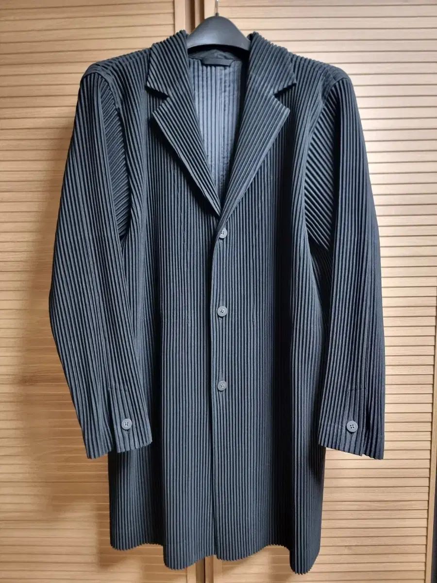 希少TOMS Drag/ トムズ ドラッグ うさぎ 置物 【公式通販】