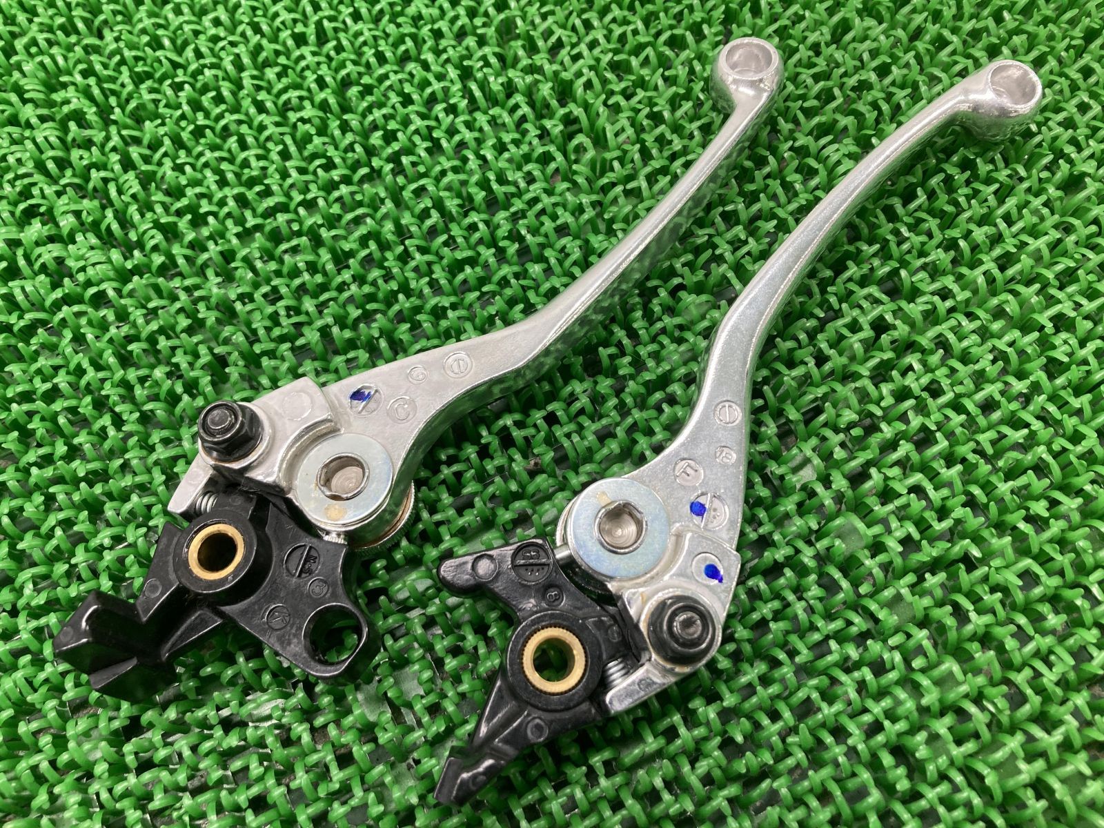 ZRX1200R レバー 左右 カワサキ 純正 バイク 部品 ZRT20A ブレーキレバー クラッチレバー コンディション良好 曲がり無し 品薄 車検 Genuine:22315535