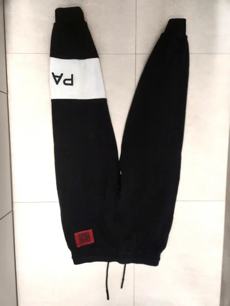 ☪ Givenchy ジバンシィ トレーニングウェア セット